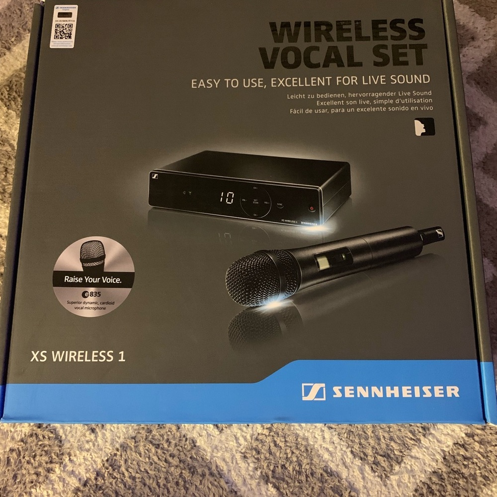 Sennheiser XSW 1-835-A Vocal Wireless Microphone, A Range 548-572 MHz,Black